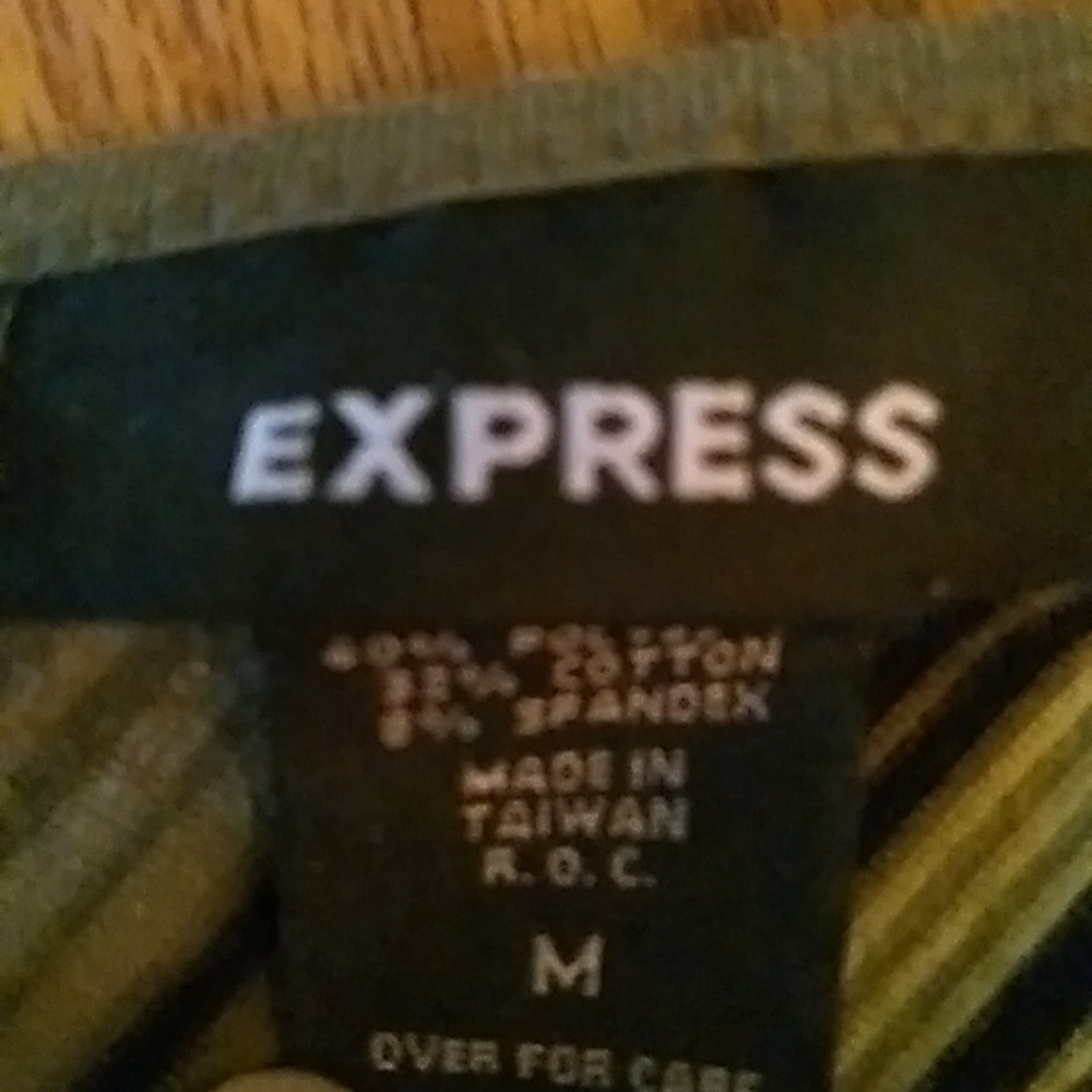 EXPRESS Stretch Top - Picture 3 of 7